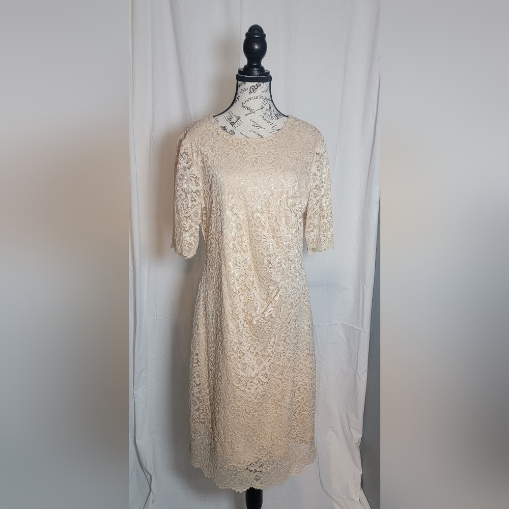Connected Apparel Dress Size 14, Color Creamy Peach